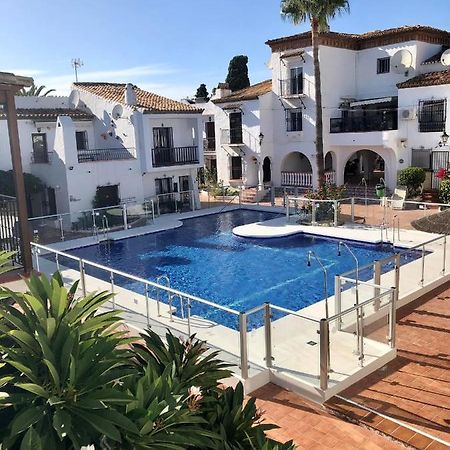 Villa Nueva Nerja Pueblo Andaluz Casa Grafton Esterno foto