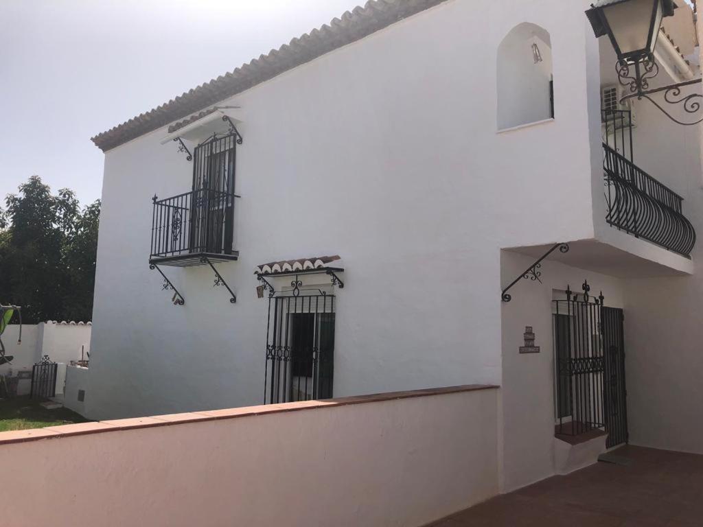 Villa Nueva Nerja Pueblo Andaluz Casa Grafton Esterno foto