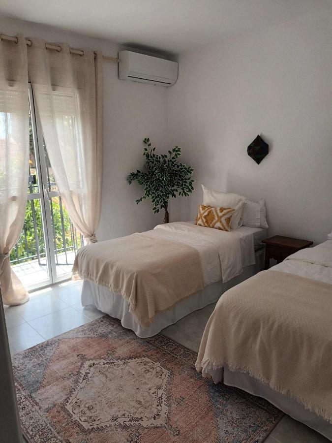 Villa Nueva Nerja Pueblo Andaluz Casa Grafton Esterno foto